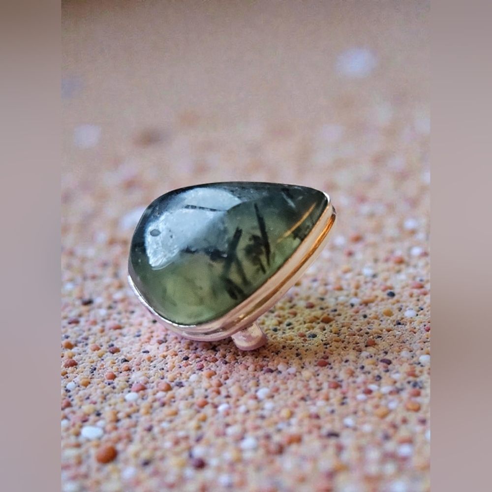 NWT 925 Silver Prehnite Tear Drop Ring